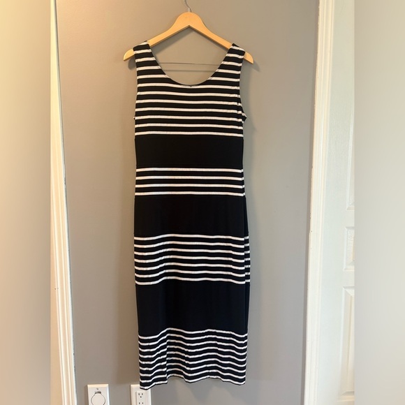 Jospeh Ribkoff Sleeveless Black and White Striped Dress size 10 - Picture 5 of 11